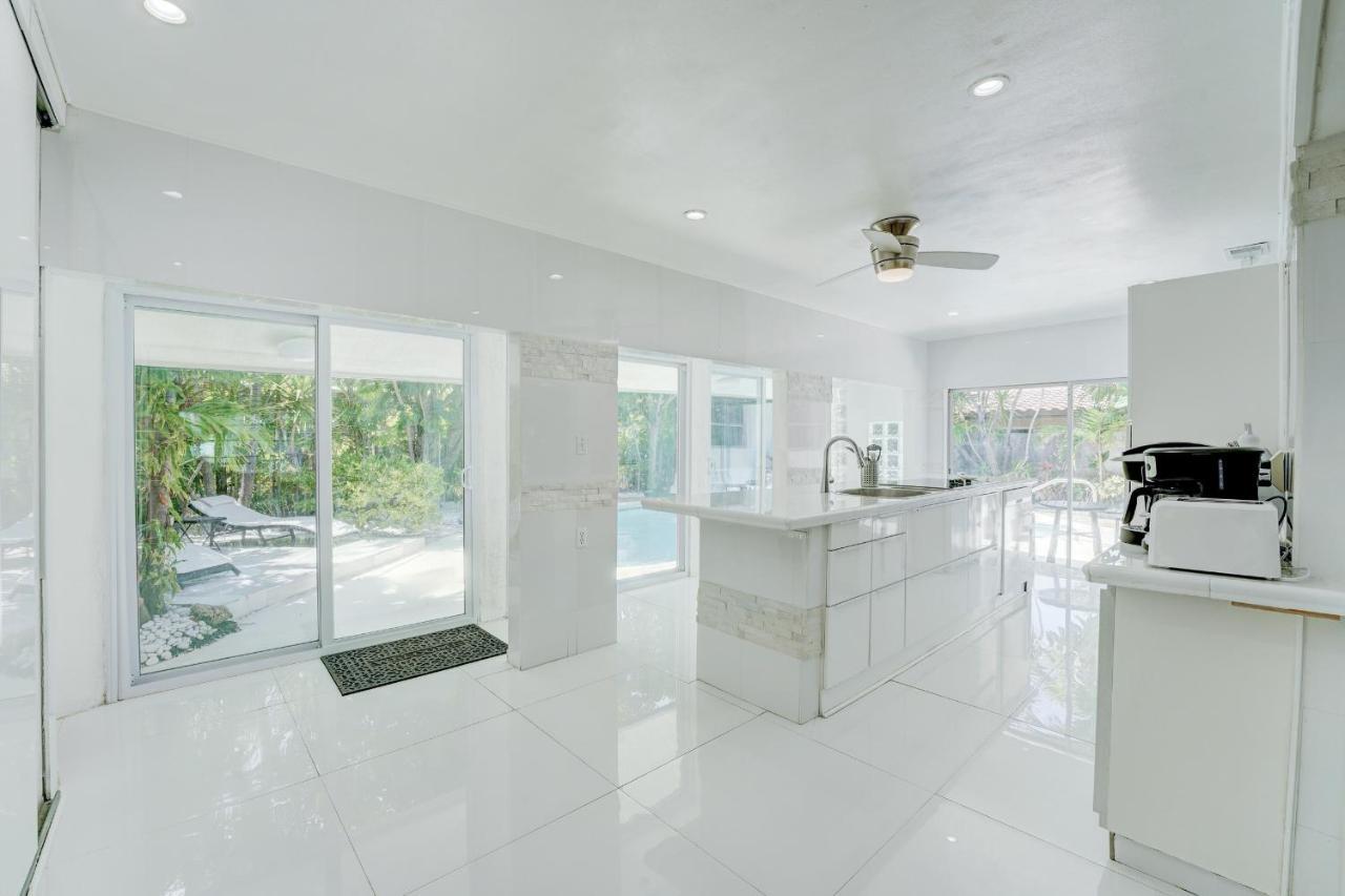 포트 로더데일 Luxury Tropical Oasis! Huge Saltwater Pool! 1 Mile To Beach! 빌라 외부 사진
